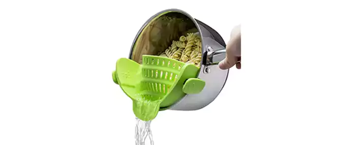 Kitchen Gizmo Snap N Strain Pot Strainer and Pasta Strainer 